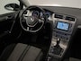 Volkswagen Golf 1.0 TSI Connected Sport (NAVI,LED,CAMERA,GROOT SCHERM,SPORTSTOELEN,PDC,GETINT,TREKHAAK,NETTESTAAT)