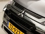 Mitsubishi Outlander 2.4 PHEV Deluxe 240Pk Automaat (SCHUIFDAK, APPLE CARPLAY, NAVIGATIE, LEDER, STUUR/STOELVERWARMING, ELEK SPORTSTOELEN, 360 CAMERA, ADAPTIVE CRUISE, TREKHAAK, ZWART HEMEL, NIEUWSTAAT)