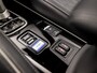 Mitsubishi Outlander 2.4 PHEV Deluxe 240Pk Automaat (SCHUIFDAK, APPLE CARPLAY, NAVIGATIE, LEDER, STUUR/STOELVERWARMING, ELEK SPORTSTOELEN, 360 CAMERA, ADAPTIVE CRUISE, TREKHAAK, ZWART HEMEL, NIEUWSTAAT)