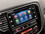 Mitsubishi Outlander 2.4 PHEV Deluxe 240Pk Automaat (SCHUIFDAK, APPLE CARPLAY, NAVIGATIE, LEDER, STUUR/STOELVERWARMING, ELEK SPORTSTOELEN, 360 CAMERA, ADAPTIVE CRUISE, TREKHAAK, ZWART HEMEL, NIEUWSTAAT)