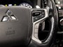 Mitsubishi Outlander 2.4 PHEV Deluxe 240Pk Automaat (SCHUIFDAK, APPLE CARPLAY, NAVIGATIE, LEDER, STUUR/STOELVERWARMING, ELEK SPORTSTOELEN, 360 CAMERA, ADAPTIVE CRUISE, TREKHAAK, ZWART HEMEL, NIEUWSTAAT)