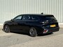 Peugeot 308 SW 1.2 Hybrid 136 e-DCS6 Style Automaat / Fabrieksgarantie tot 3-4-2027 / Apple Carplay Android Auto / Keyless Entry/Start / Adaptief cruise control / Climate control / Navigatie / Lichtmetalen wielen 16“ /