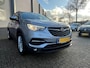 Opel Grandland X 1.2 Turbo 131PK Clima,Cruise,AppleCarPlay,Stoel+Stuurverwarming,PdcV+A,Isofix,Dakrail,18"LMV,Stuurbed.,GetintGlas