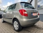 Skoda Fabia 1.2-12V 69PK Comfort 5 deuren Airco,Radio/CdSpeler,Isofix,ElektrischeRuiten,ContinentalBanden,CruiseControlDoetHetNiet