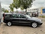 Volvo V70 2.4 T Geartr. C.L. 200PK Automaat,TrekhaakClima,Cruise,Isofix,ElektrRamenV+A,ElektrSpiegels,Radio/Cd-Speler,Multi-Stuur.