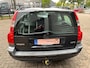 Volvo V70 2.4 T Geartr. C.L. 200PK Automaat,TrekhaakClima,Cruise,Isofix,ElektrRamenV+A,ElektrSpiegels,Radio/Cd-Speler,Multi-Stuur.