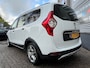 Dacia Lodgy 1.6 SCe Stepway 102PK 7pers,Navi,Airco,Cruise,Isofix,Camera,Parkeersensoren,ElektrRamenV+A,ElektrSpiegels,StoelVerw.