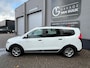 Dacia Lodgy 1.6 SCe Stepway 102PK 7pers,Navi,Airco,Cruise,Isofix,Camera,Parkeersensoren,ElektrRamenV+A,ElektrSpiegels,StoelVerw.