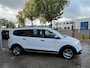 Dacia Lodgy 1.6 SCe Stepway 102PK 7pers,Navi,Airco,Cruise,Isofix,Camera,Parkeersensoren,ElektrRamenV+A,ElektrSpiegels,StoelVerw.