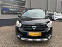 Dacia Lodgy 1.2 TCe 116PK Stepway 7 Persoons Navigatie,CruiseControl,Isofix,Bluetooth,Parkeersensoren,Start/Stop,GetintGlas,Eco,