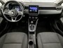 Renault Clio 1.6 E-Tech Hybrid 140 Sport 141Pk Automaat (APPLE CARPLAY, DIGITAL COCKPIT, GROOT NAVI, CAMERA, GETINT GLAS, SPORTSTOELEN, LED KOPLAMPEN, CRUISE, LANE ASSIST, NIEUWE APK, NIEUWSTAAT)