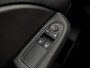 Renault Clio 1.6 E-Tech Hybrid 140 Sport 141Pk Automaat (APPLE CARPLAY, DIGITAL COCKPIT, GROOT NAVI, CAMERA, GETINT GLAS, SPORTSTOELEN, LED KOPLAMPEN, CRUISE, LANE ASSIST, NIEUWE APK, NIEUWSTAAT)