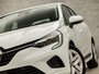 Renault Clio 1.6 E-Tech Hybrid 140 Sport 141Pk Automaat (APPLE CARPLAY, DIGITAL COCKPIT, GROOT NAVI, CAMERA, GETINT GLAS, SPORTSTOELEN, LED KOPLAMPEN, CRUISE, LANE ASSIST, NIEUWE APK, NIEUWSTAAT)