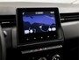 Renault Clio 1.6 E-Tech Hybrid 140 Sport 141Pk Automaat (APPLE CARPLAY, DIGITAL COCKPIT, GROOT NAVI, CAMERA, GETINT GLAS, SPORTSTOELEN, LED KOPLAMPEN, CRUISE, LANE ASSIST, NIEUWE APK, NIEUWSTAAT)