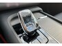 Volvo XC90 T8 Plug-in hybrid AWD Ultra Dark | Verwarmde, Geventileerde en Masserende Voorstoelen | Luchtvering | Panoramisch Schuif-/Kanteldak | Semi-Elektrische Trekhaak | 360º Camera | Gelamineerd en Getint Glas Achter| Bowers & Wilkins |