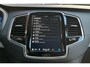 Volvo XC90 T8 Plug-in hybrid AWD Ultra Dark | Verwarmde, Geventileerde en Masserende Voorstoelen | Luchtvering | Panoramisch Schuif-/Kanteldak | Semi-Elektrische Trekhaak | 360º Camera | Gelamineerd en Getint Glas Achter| Bowers & Wilkins |