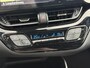 Toyota C-HR 1.8 Hybrid Executive **NAVIGATIE/ DODEHOEK DETECTIE/ STOEL EN STUURWIELVERWARMING/ GARANTIE**