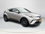 Toyota C-HR 1.8 Hybrid Executive **NAVIGATIE/ DODEHOEK DETECTIE/ STOEL EN STUURWIELVERWARMING/ GARANTIE**