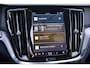 Volvo V60 2.0 B3 Essential Edition | Sport Pack | 19" Black Edition Velgen | Leder | Adaptieve Cruise Control | Stoelverwarming | Park Assist |