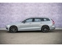 Volvo V60 2.0 B3 Essential Edition | Sport Pack | 19" Black Edition Velgen | Leder | Adaptieve Cruise Control | Stoelverwarming | Park Assist |