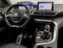 Peugeot 5008 1.2 PureTech GT-Line Luxe 7 Persoons (PANORAMADAK, APPLE CARPLAY, NAPPA LEDER, MEMORY SEATS, STOELVERWARMING, SPORTSTOELEN, 360 CAMERA, KEYLESS, LED KOPLAMPEN, MASSAGE, NIEUWSTAAT)