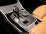 BMW 3-Serie 330e Sportline 293Pk Automaat (APPLE CARPLAY, GROOT NAVI, ZWART HEMEL, COGNAC LEDER, CAMERA, STOELVERWARMING, SPORTSTOELEN, GETINT GLAS, SFEERVERLICHTING, NIEUWSTAAT)