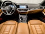 BMW 3-Serie 330e Sportline 293Pk Automaat (APPLE CARPLAY, GROOT NAVI, ZWART HEMEL, COGNAC LEDER, CAMERA, STOELVERWARMING, SPORTSTOELEN, GETINT GLAS, SFEERVERLICHTING, NIEUWSTAAT)