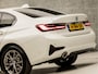 BMW 3-Serie 330e Sportline 293Pk Automaat (APPLE CARPLAY, GROOT NAVI, ZWART HEMEL, COGNAC LEDER, CAMERA, STOELVERWARMING, SPORTSTOELEN, GETINT GLAS, SFEERVERLICHTING, NIEUWSTAAT)