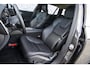 Volvo V60 2.0 B3 Essential Edition | Sport Pack | 19" Black Edition Velgen | Leder | Adaptieve Cruise Control | Stoelverwarming | Park Assist |