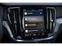 Volvo V60 2.0 B3 Essential Edition | Sport Pack | 19" Black Edition Velgen | Leder | Adaptieve Cruise Control | Stoelverwarming | Park Assist |