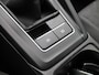 Volkswagen Golf 1.0 TSI Life | Adaptive Cruise Control | Multimedia Pakket Plus | DAB ontvanger | Koplampverlichting LED | Apple Carplay/Android Auto | Volledig Digitaal Instrumentenpaneel |