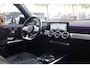 Mercedes-Benz GLB 180 AMG-Line | Pano | Trekhaak | Multibeam | Sfeer | Memory | Keyless | Stoelverwarming | Virtual | Navigatie