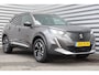 Peugeot 2008 1.2 PURETECH 130PK ALLURE PACK / NAVI / LEDER / CLIMA / LED / PDC / 17" LMV / CAMERA / KEYLESS / WINTERPAKKET / ADAPT. CRUISECONTROL / NIEUWSTAAT !!