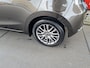 Mazda 2 1.5 SKYACTIV-G 90PK Luxury Trekhaak Stuur / Stoelverw Camera All-in prijs + 12 mnd garantie!