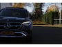 Mercedes-Benz GLC 300e 4MATIC Plug in hybride PHEV*Perfect MB Onderh.*1ste Eig.*BTW*Luchtvering/Pano/Elek. Trekhaak/ACC/Stoelverw./Stuurverw./Dodehoek/LED/Camera/Apple Carplay-Android/Parkeersens.V+A/18 inch LM*