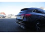 Mercedes-Benz GLC 300e 4MATIC Plug in hybride PHEV*Perfect MB Onderh.*1ste Eig.*BTW*Luchtvering/Pano/Elek. Trekhaak/ACC/Stoelverw./Stuurverw./Dodehoek/LED/Camera/Apple Carplay-Android/Parkeersens.V+A/18 inch LM*