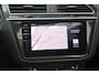 Volkswagen Tiguan 1.5 R-Line TSI 150pk | Trekhaak | Pano | Navi | Stoelverwarming | Camera | Virtual | Keyless | Leder