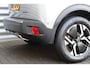 Peugeot 2008 1.2 HYBRID 136PK ALLURE AUTOMAAT / NAVI / LEDER / CLIMA / LED / PDC / 17" LMV / KEYLESS  / 360° CAMERA / ADAPT. CRUISECONTROL / 1E EIGENAAR / NIEUWSTAAT !!