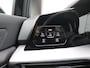Volkswagen Golf 1.5 eHybrid Style Edition 204PK DSG Trekhaak, Head-Up Display, ErgoActive Stoel, Achteruitrijcamera, Stoel-Stuurverwarming, Navi, Alarm, 18" LM Velgen, Adaptieve Cruise Control