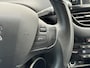 Peugeot 2008 1.2 PureTech Active Clima, Navi, Parkeersensoren, Cruise control, Mistlamp, Radio Bij de verkoop van gebruikte voertuigen door CD-Cars wordt geen standaard garantie verstrekt. De koper aanvaardt het voertuig in de staat waarin het zich bevindt op het moment van aankoop