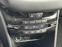 Peugeot 2008 1.2 PureTech Active Clima, Navi, Parkeersensoren, Cruise control, Mistlamp, Radio Bij de verkoop van gebruikte voertuigen door CD-Cars wordt geen standaard garantie verstrekt. De koper aanvaardt het voertuig in de staat waarin het zich bevindt op het moment van aankoop