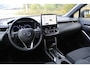 Toyota Corolla Cross 1.8 Hybrid 140 Style Plus | Rijklaar | Stoel-/stuurverw. | Blind Spot | El.achterklep | Keyless | Adap.cruise | LED | Parkeersens. v+a | Apple/Android | Navi
