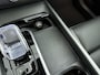 Volvo XC60 2.0 T6 Plug-in hybrid AWD Plus Black Edition | Trekhaak | Panoramadak | Stoel / Stuurverwarming | PDC + Camera | Keyless Entry / Start | Elektrische Achterklep |