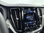 Volvo XC60 2.0 T6 Plug-in hybrid AWD Plus Black Edition | Trekhaak | Panoramadak | Stoel / Stuurverwarming | PDC + Camera | Keyless Entry / Start | Elektrische Achterklep |