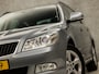 Skoda Octavia Combi 1.2 TSI Sport (NAVIGATIE, CLIMATE, NAP, STOELVERWARMING, BLUETOOTH, SPORTSTOELEN, GETINT GLAS, NIEUWE APK, NIEUWSTAAT)