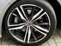 Volvo V60 2.0 B3 Momentum Advantage | R-Design | Elek. Trekhaak | Camera | Dealer onderhouden