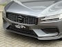 Volvo V60 2.0 B3 Momentum Advantage | R-Design | Elek. Trekhaak | Camera | Dealer onderhouden