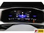 Volkswagen T-Roc 1.0 TSI 116 PK Business Edition | Stoelverw. | Apple Carplay / Android auto | PDC V+A | Automatisch inparkeren, Climate control, all season banden, extra getint glas achter