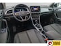 Volkswagen T-Roc 1.0 TSI 116 PK Business Edition | Stoelverw. | Apple Carplay / Android auto | PDC V+A | Automatisch inparkeren, Climate control, all season banden, extra getint glas achter