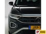 Volkswagen T-Roc 1.0 TSI 116 PK Business Edition | Stoelverw. | Apple Carplay / Android auto | PDC V+A | Automatisch inparkeren, Climate control, all season banden, extra getint glas achter